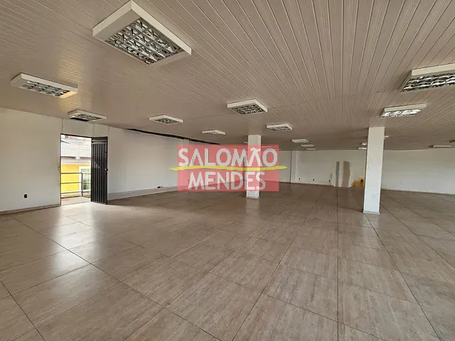 Loja com 300m², para alugar, no bairro Sacramenta em Belém