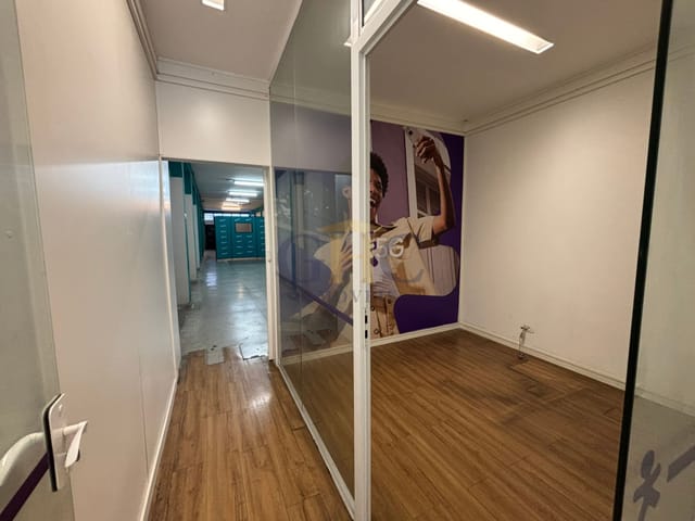 Loja com 150m², para alugar, no bairro Centro em Salto de Pirapora