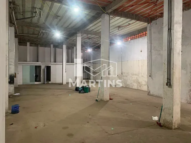 Loja à venda ou para alugar, no bairro Jardim Mitsutani em São Paulo