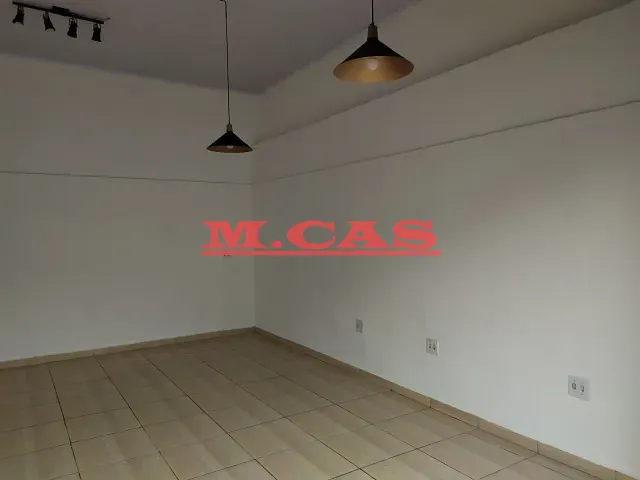 Loja com 50m², para alugar, no bairro Vila Regente Feijó em São Paulo