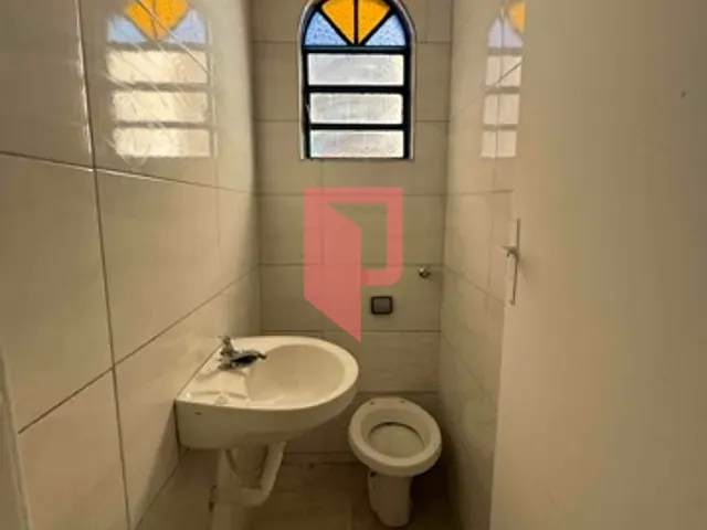 Loja para alugar, no bairro Carlos Prates em Belo Horizonte