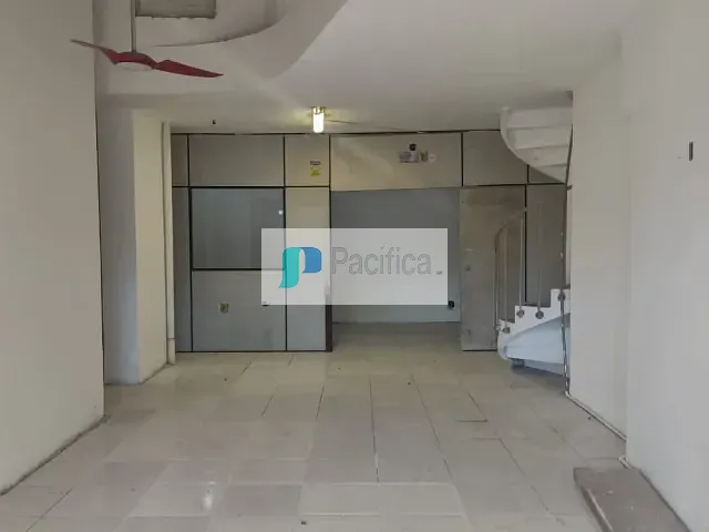 Loja com 90m², para alugar, no bairro Glória em Rio de Janeiro