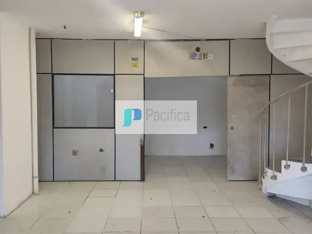 Loja com 90m², para alugar, no bairro Glória em Rio de Janeiro