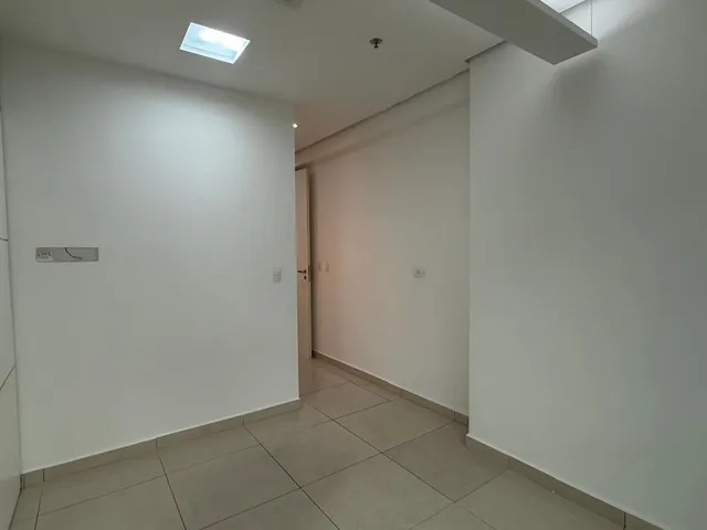 Sala à venda, no bairro Alphaville Centro Industrial e Empresarial/Alphaville. em Barueri