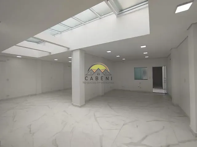 Loja com 100m², para alugar, no bairro Vila Romana em São Paulo
