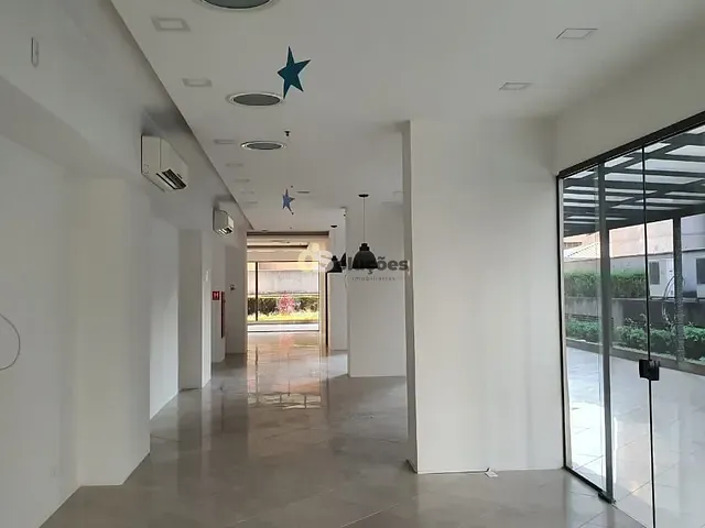 Loja à venda ou para alugar, no bairro Vila Olímpia em São Paulo