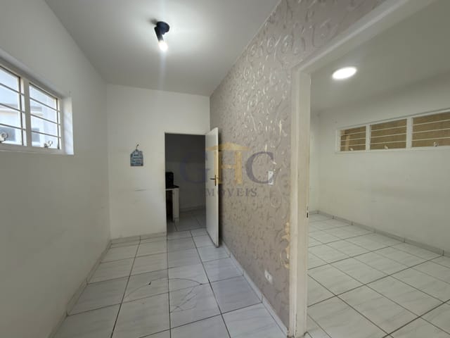 Loja com 120m² 2 quartos e 1 banheiro, para alugar, no bairro Centro em Salto de Pirapora