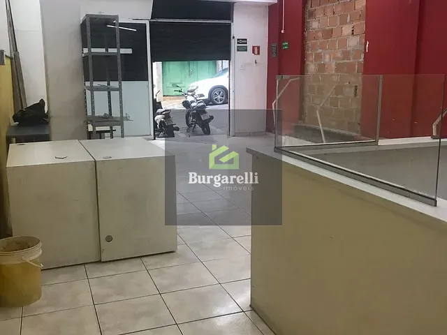 Loja com 58m², para alugar, no bairro Centro em Lavras
