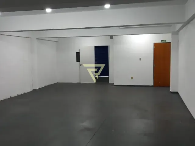 Loja com 140m², para alugar, no bairro Jardim Anhangüera em Ribeirão Preto