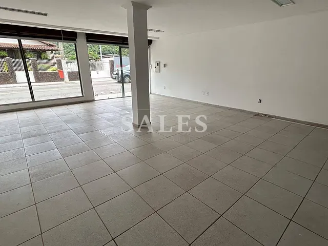 Loja com 77m², para alugar, no bairro Centro em Bicas