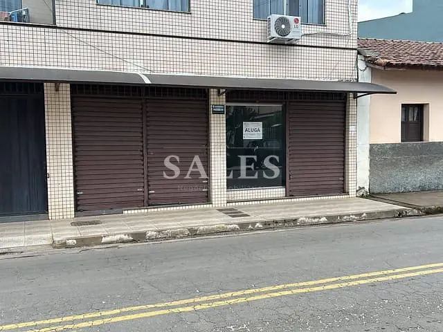 Loja com 77m², para alugar, no bairro Centro em Bicas