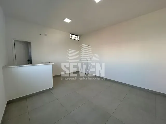 Loja com 120m², para alugar, no bairro Vila Santa Tereza em Bauru
