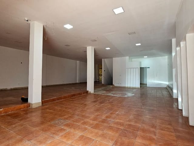 Foto do Loja - QS 406 - Prédio completo, ótima infraestrutura - Samambaia/DF | ALPHA BRASILIA A IMÓVEIS LTDA.