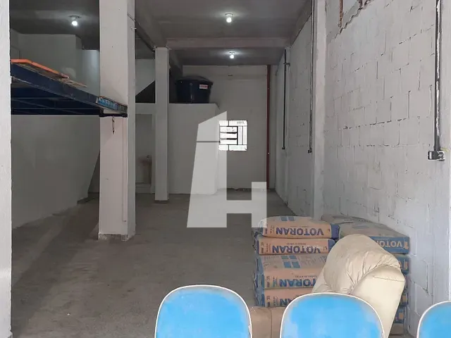 Loja com 90m², para alugar, no bairro Cocaia em Guarulhos