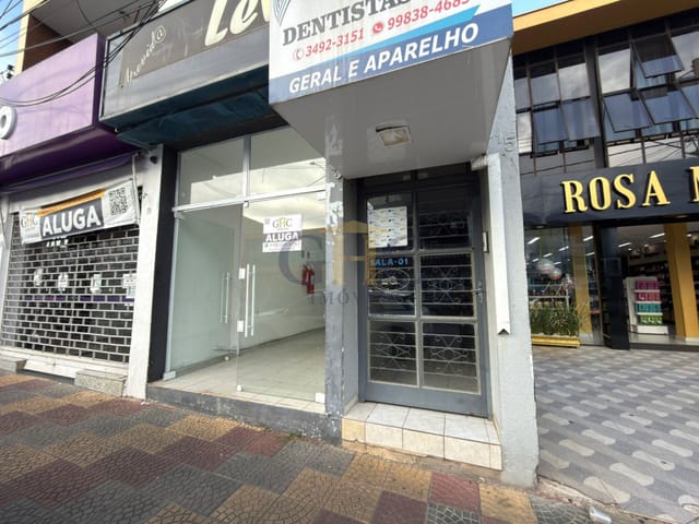 Loja com 150m², para alugar, no bairro Centro em Salto de Pirapora