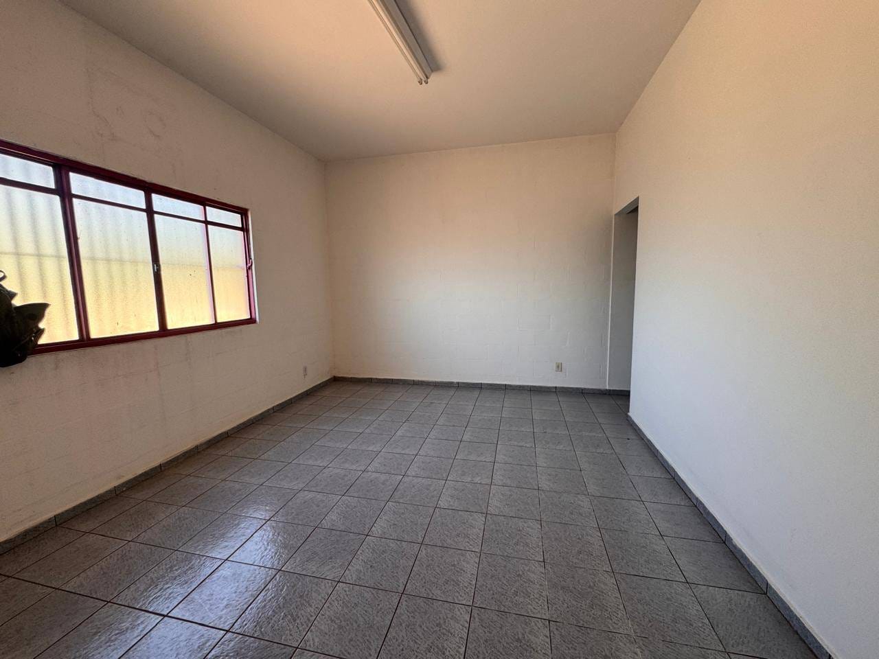 Loja-Salão, 25 m² - Foto 1