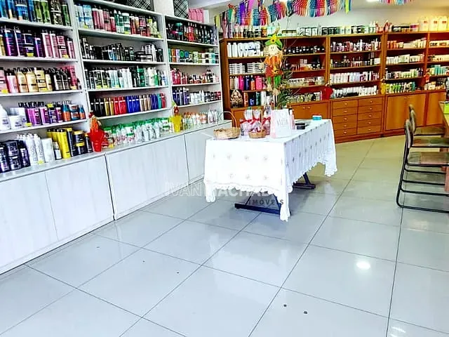 Loja com 100m², à venda, no bairro Praia do Canto em Vitória