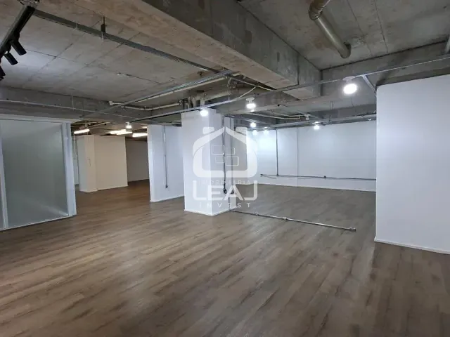 Loja com 205m², para alugar, no bairro Pinheiros em São Paulo