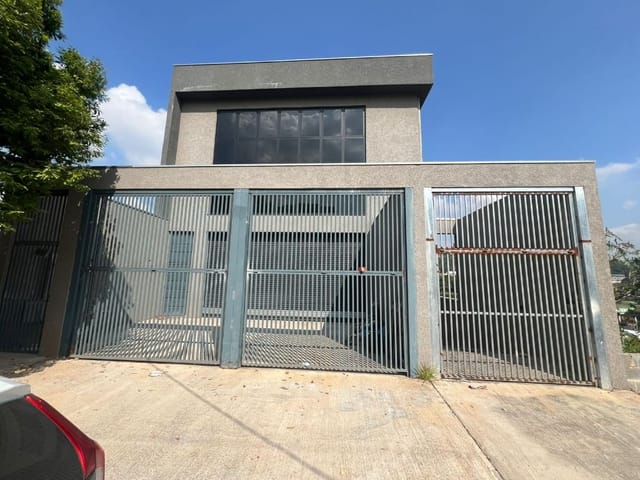 Loja com 650m², para alugar, no bairro Portais (Polvilho) em Cajamar