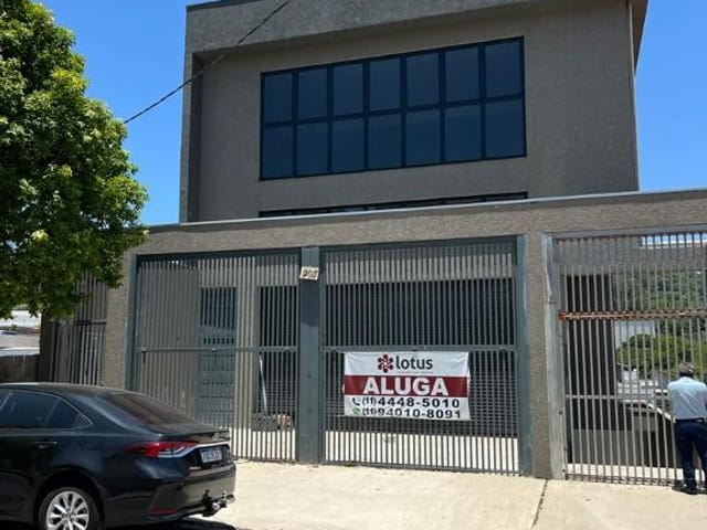 Loja com 650m², para alugar, no bairro Portais (Polvilho) em Cajamar