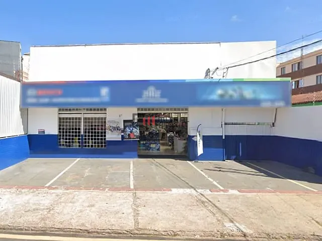 Loja com 609m², para alugar, no bairro Jacomo Violin em Londrina