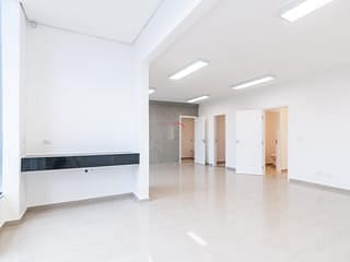 Foto do Loja-Loja Comercial de Alto Padrão com 11 Salas para locação – Av. Aminthas de Barros, Londrina/PR