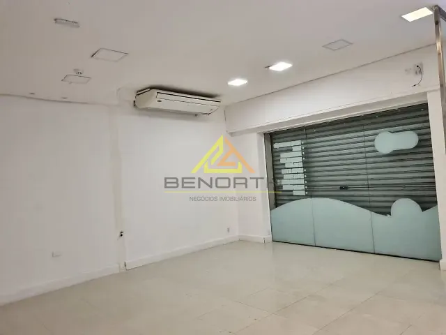 Loja com 205m², para alugar, no bairro República em São Paulo