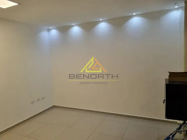Loja com 205m², para alugar, no bairro República em São Paulo