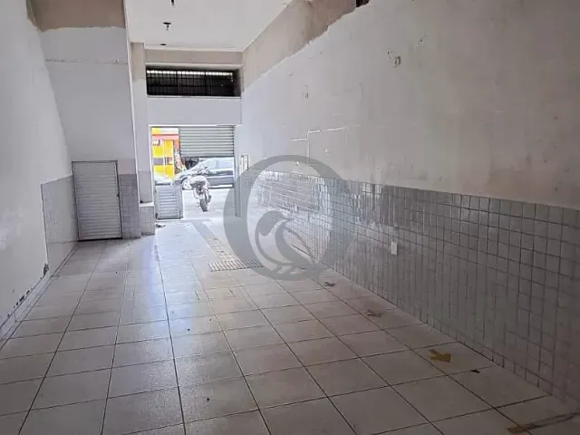 Loja à venda ou para alugar, no bairro Guaiaúna em São Paulo