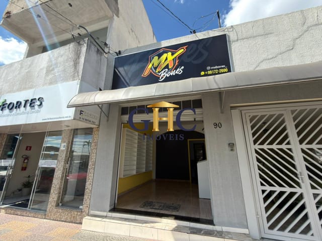 Loja com 30m², para alugar, no bairro Centro em Salto de Pirapora