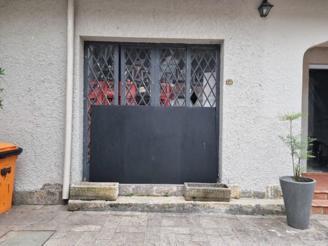 Loja à venda, no bairro Quarteirão Brasileiro em Petrópolis