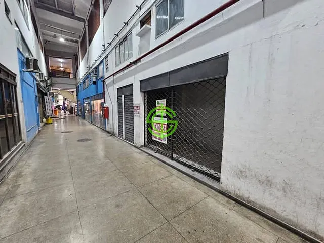 Loja com 68m², à venda ou para alugar, no bairro Benfica em Rio de Janeiro