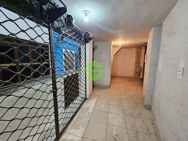 Loja com 68m², à venda ou para alugar, no bairro Benfica em Rio de Janeiro