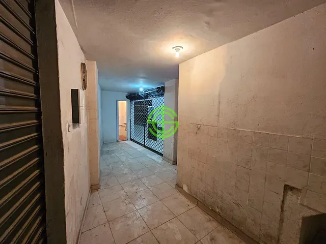 Loja com 68m², à venda ou para alugar, no bairro Benfica em Rio de Janeiro