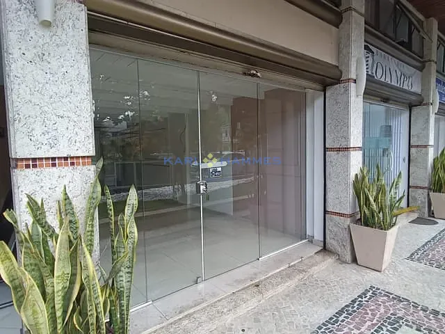 Loja à venda ou para alugar, no bairro Centro em Petrópolis