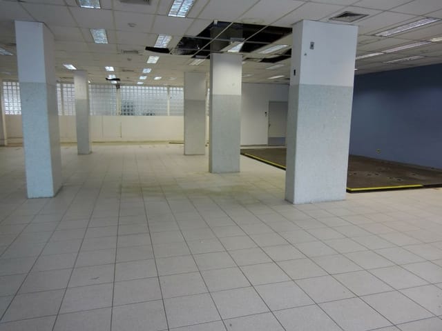 Loja com 765m², à venda, no bairro Cambuci em São Paulo