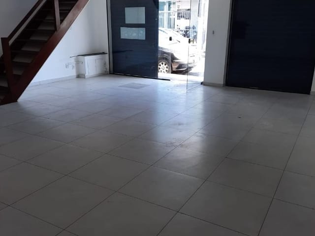 Loja para alugar, no bairro Centro em Macaé