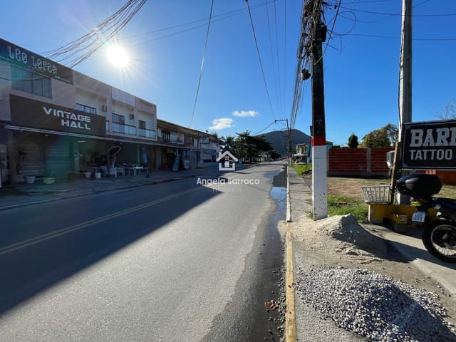 Loja com 75m², à venda ou para alugar, no bairro Jardim Atlântico Oeste (Itaipuaçu) em Maricá
