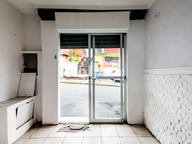 Box/Garagem para alugar, no bairro Cohab II em Carapicuíba