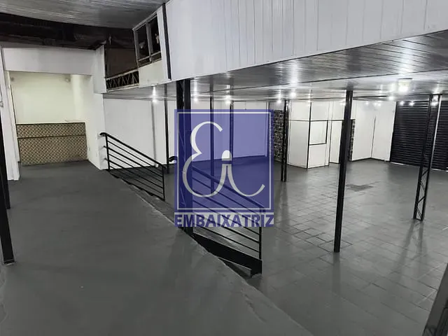 Loja com 430m², para alugar, no bairro Jardim São Dimas em São José dos Campos