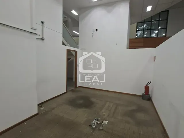 Loja para alugar, no bairro Cidade Monções em São Paulo