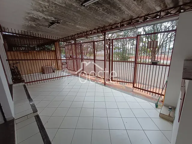 Loja com 250m², para alugar, no bairro Jardim São Francisco em Santa Bárbara D'Oeste