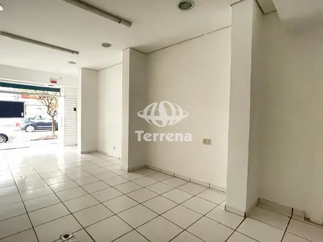 Loja com 80m², para alugar, no bairro Centro em Blumenau