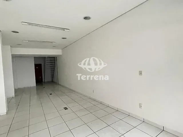 Loja com 80m², para alugar, no bairro Centro em Blumenau
