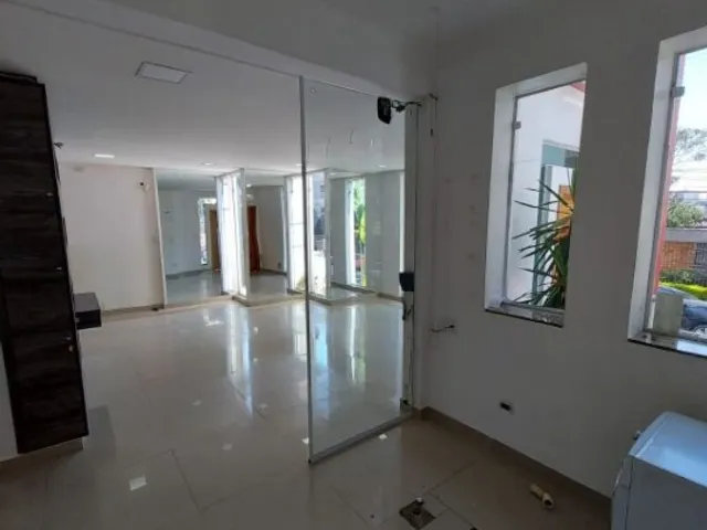 Loja com 65m², à venda ou para alugar, no bairro Vila Gilda em Santo André