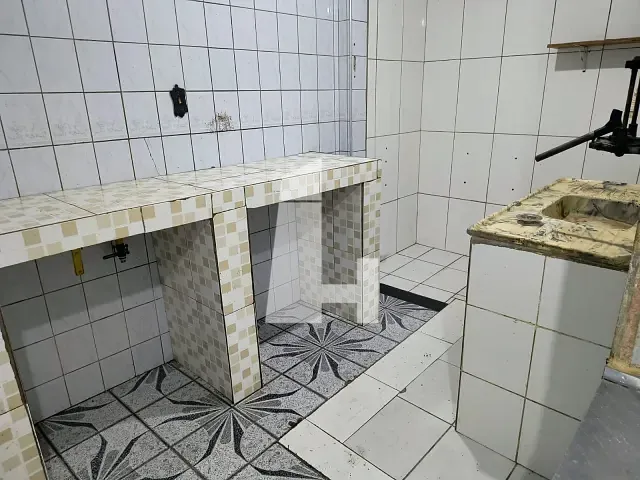 Loja com 250m², à venda ou para alugar, no bairro Cidade Seródio em Guarulhos