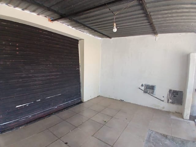 Loja com 250m², para alugar, no bairro Parque Valença I em Campinas