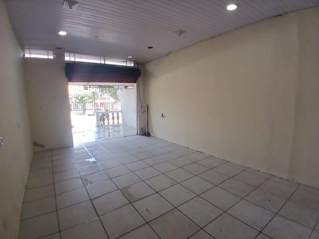 Loja com 250m², para alugar, no bairro Parque Valença I em Campinas