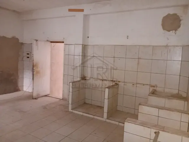 Loja com 100m², para alugar, no bairro Jardim Zaira em Mauá