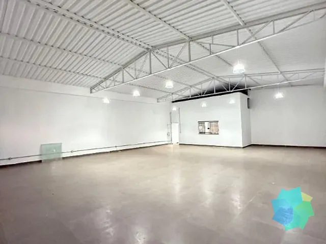 Loja com 300m², para alugar, no bairro Jardim Santa Marta em Salto